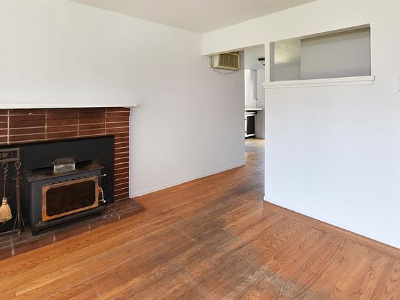 4th image of 1412 Sheridan Dr