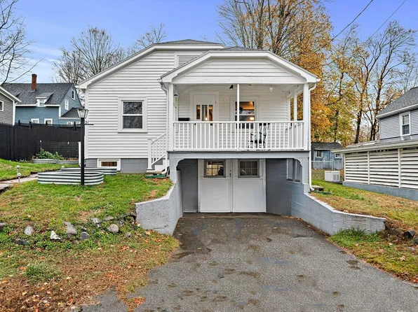 21 Green St, Merrimac, MA 01860