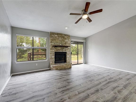 4th image of 10100 Devereux Dr