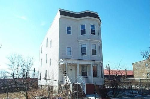 1st image of 31 Eaton Pl #3