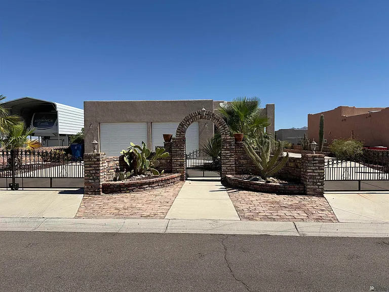12598 E 46th Dr — Photo 1