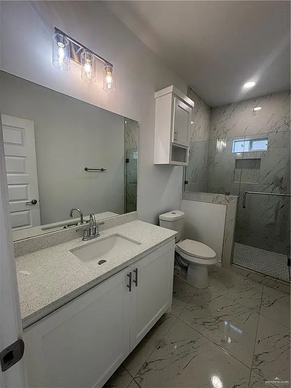 3 bed, 2.0 bath, 1083 sqft, $1,300 — Photo 4