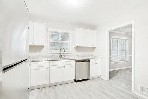 5th image of 1307 Williamsburg Ln