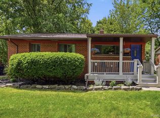 1061 Western Dr, Ann Arbor, MI 48103