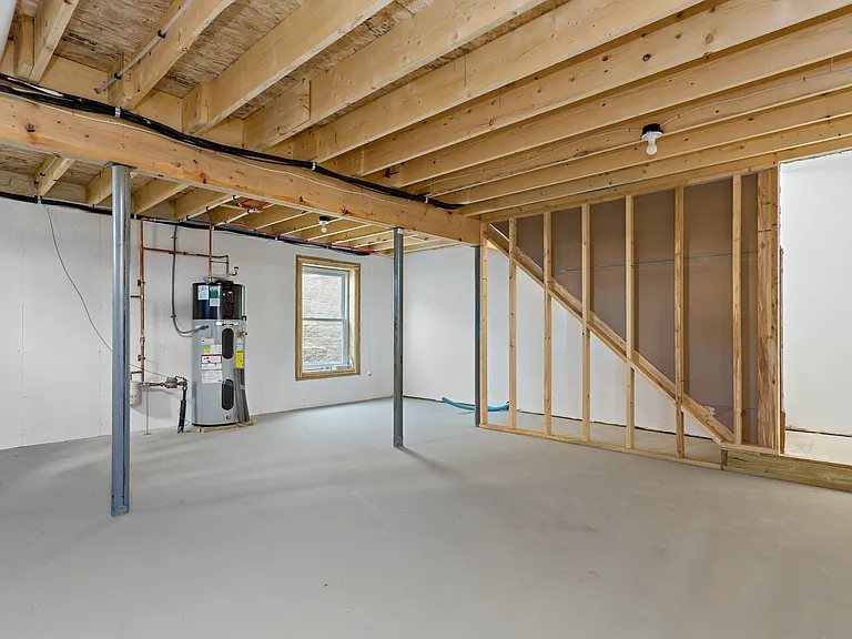 209 Main St #A-F — Photo 10