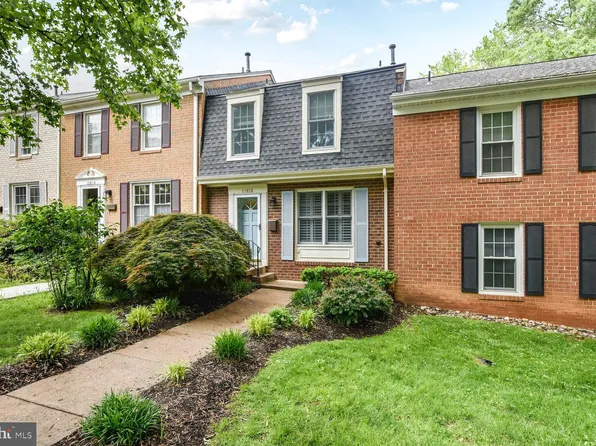11856 Saint Trinians Ct, Reston, VA 20191