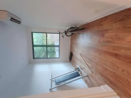 Rented by Concrete Jungle Realty | media 2