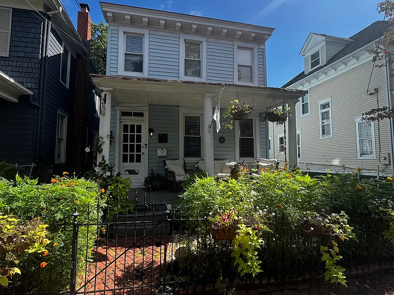 52 Madison Pl #B — Photo 3