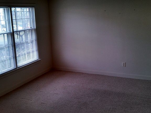 4th image of 2237 Cresthaven Ct