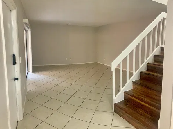 17989 San Juan Ct APT 4, Fort Myers, FL 33967