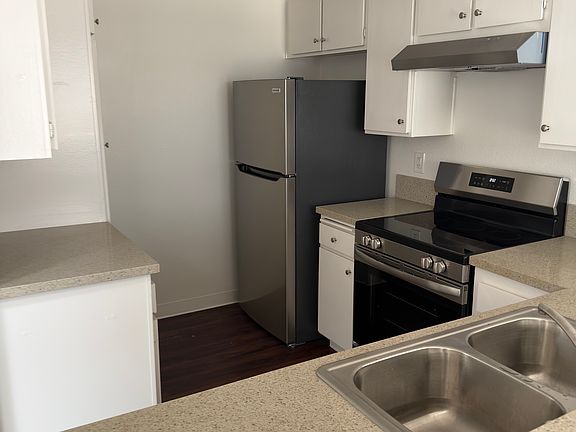 4th image of 5440 Baltimore Dr Unit 149