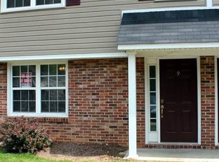 9 Ruby Bay Ln, Simpsonville, SC 29681