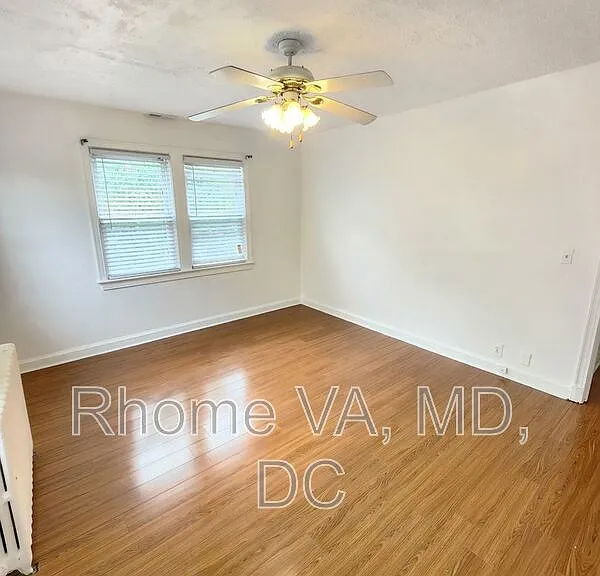 515 Franklin St NE #3 — Photo 5