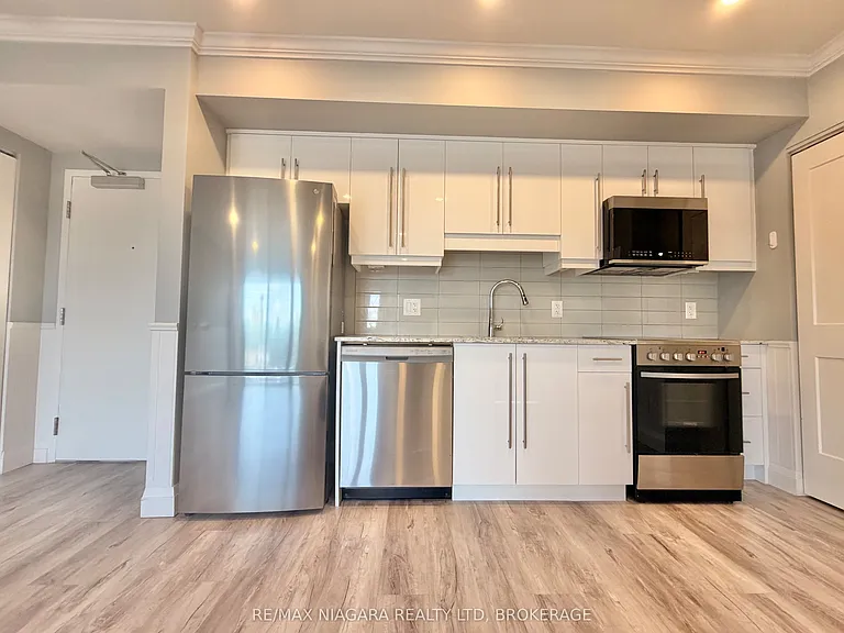 5698 Main St #414 — Photo 5