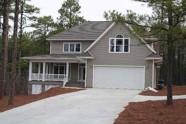 2nd image of 235 NW Longleaf Drive