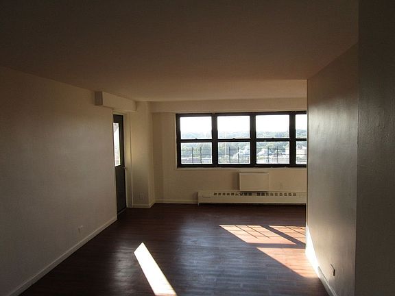 2nd image of 1700 Bedford Ave APT 17F