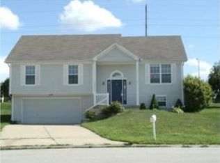 12671 S Crest Dr, Olathe, KS 66061