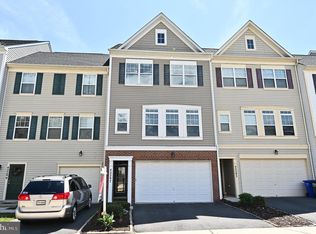 42297 Demarco Ter, Chantilly, VA 20152