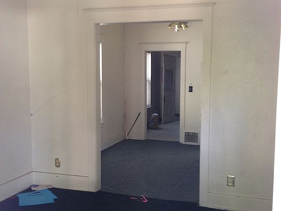 4th image of 716 Ashwood Ave