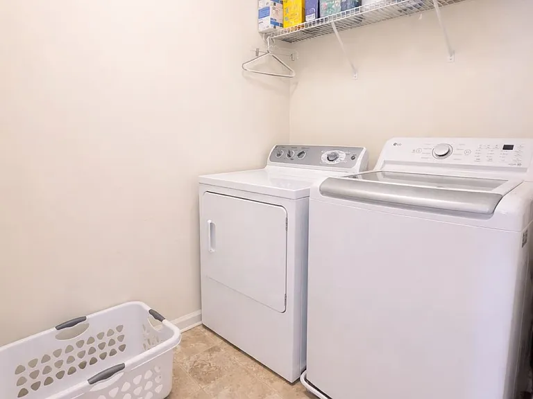 417 Wilmore Dr — Photo 35