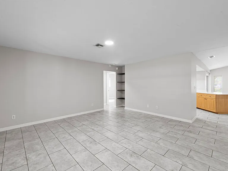 1206 Baldwin Pl — Photo 8