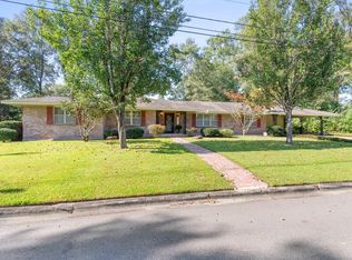 711 Idlewild Ln, Picayune, MS 39466