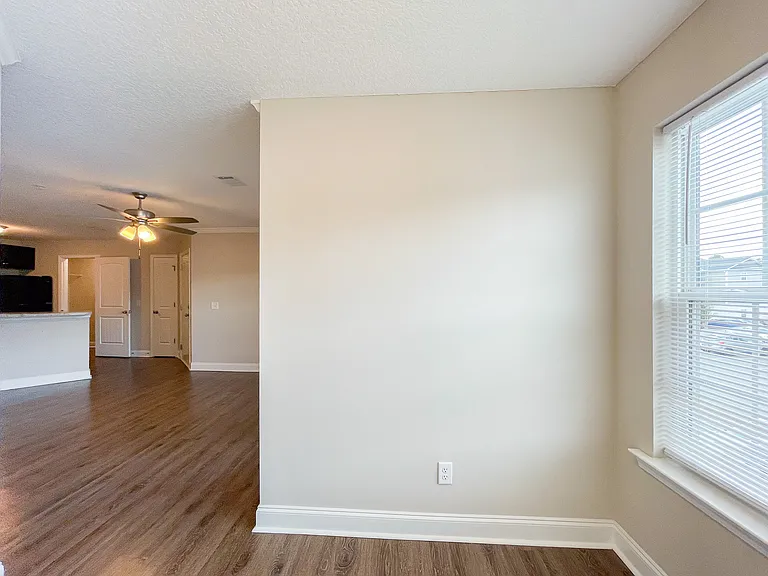 Wyngrove Apartments — Photo 27