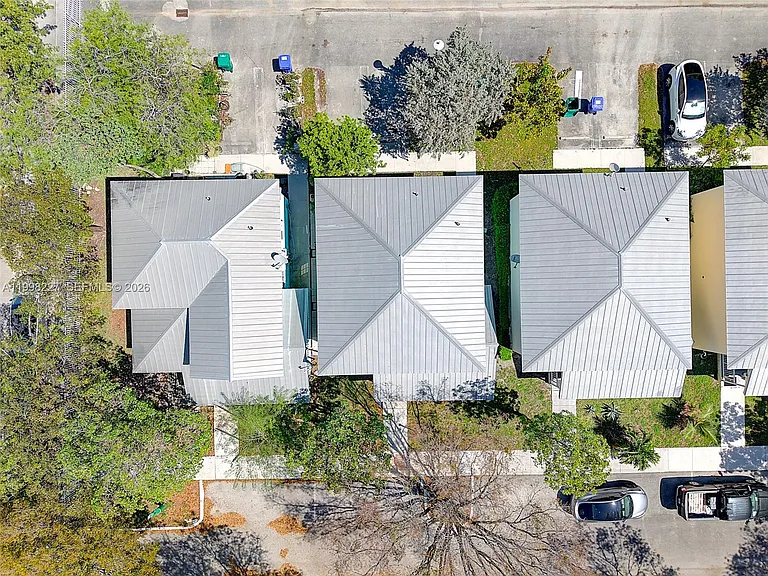 455 NW 19th Ln — Photo 29