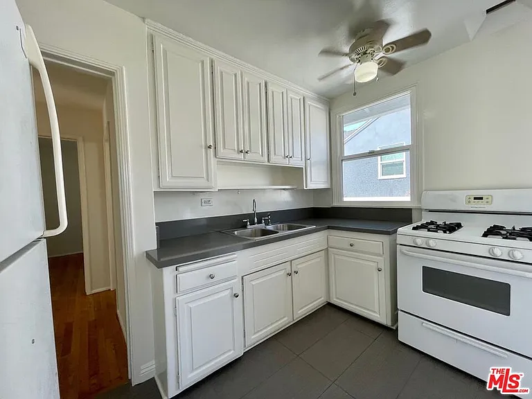 5954 W 85th Pl — Photo 10
