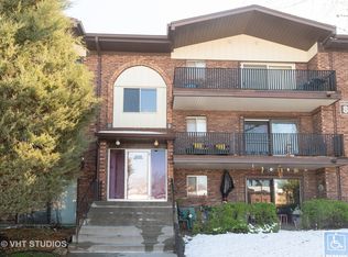 13933 James Dr APT 815, Crestwood, IL 60445