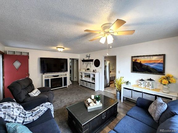 2nd image of 487 C Ave