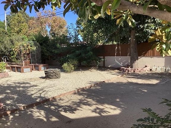 2nd image of 3018 Dwight Ave