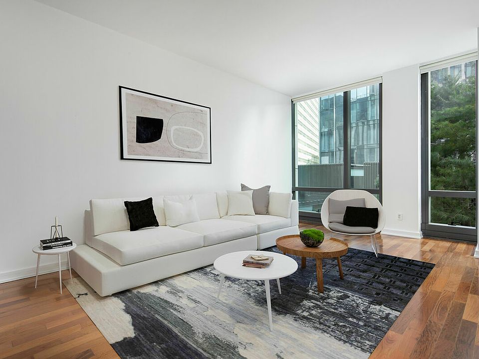 1st image of 101 Warren St APT 690