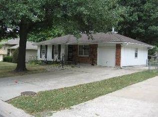 310 NE Corder St, Lees Summit, MO 64063