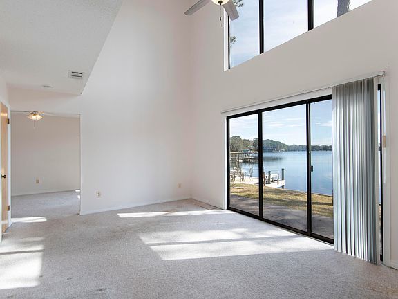 5th image of 51 Hidden Cove Dr
