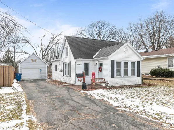 1005 Coolidge Ave, Oshkosh, WI 54902