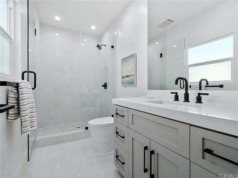 1640 Beech Ave — Photo 10