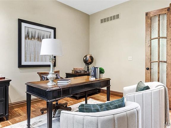27th image of 1015 Claymark Dr