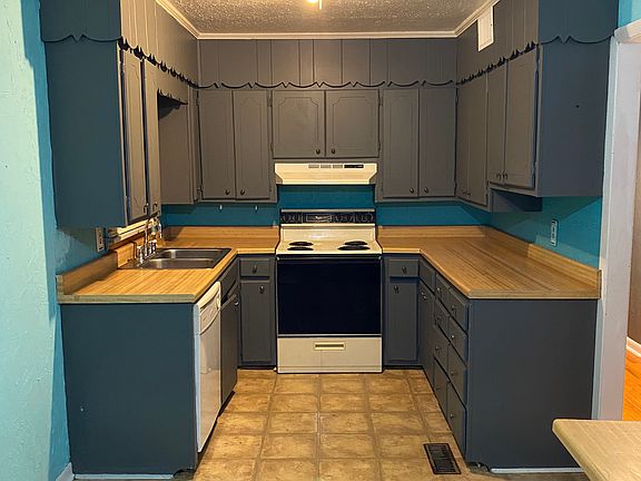 5th image of 510 E Jackson St