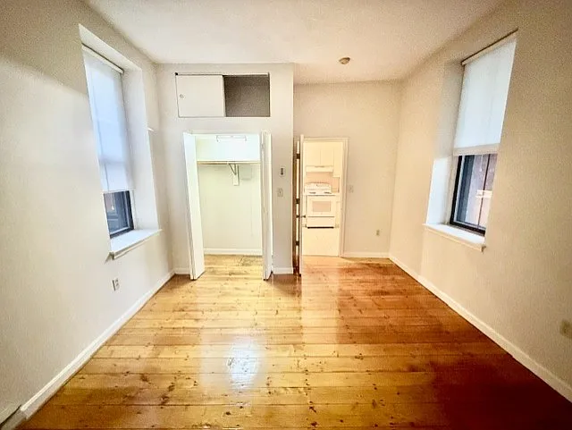 26 Beacon St #3 — Photo 8