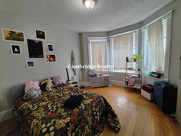 2nd image of 463 Park Dr #11T