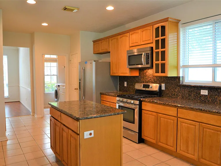 12110 Laurel Ct — Photo 16