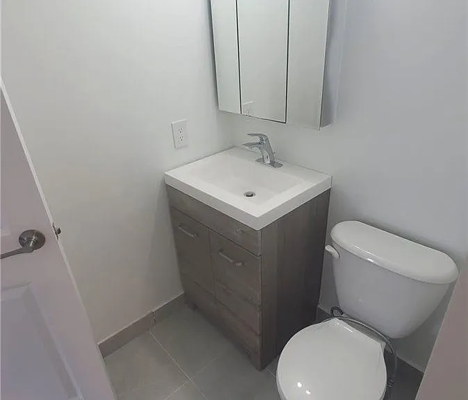 633 Bay St #419 — Photo 12
