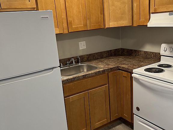 4th image of 16 Niles St #213