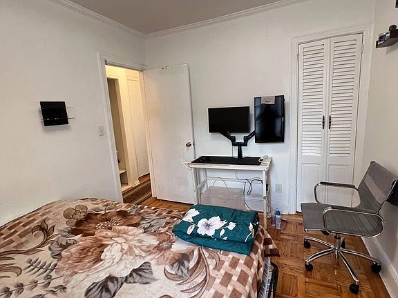 5th image of 4243 Bedford Ave #1