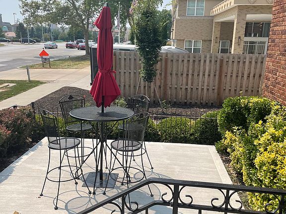 3rd image of 210 Emanuel Cleaver Ii Blvd APT 1W