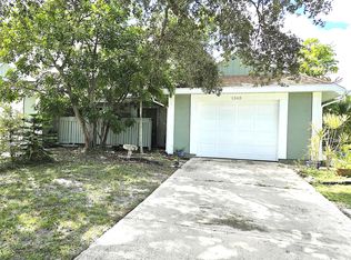 1365 SE Rivergreen Cir, Port Saint Lucie, FL 34952