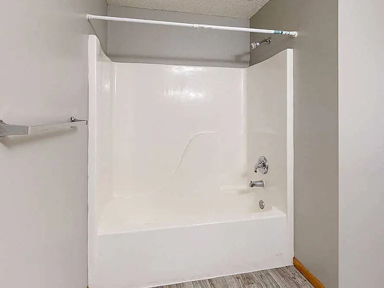 Northbrook Apartments — Photo 307
