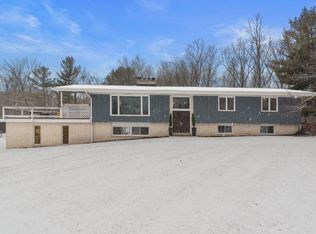 2287 Ridgewood Rd, Grafton, WI 53024