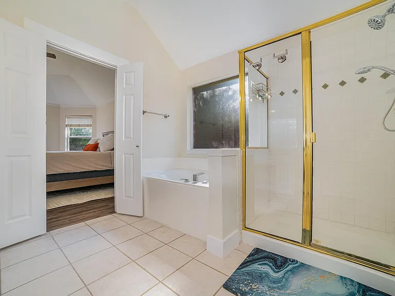 9809 Enmore Ln — Photo 16